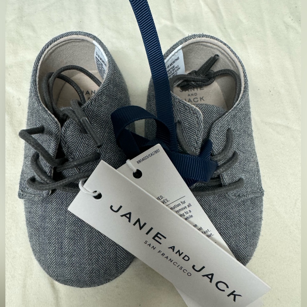 NWT Janie and Jake baby herringbone lace-up shoe